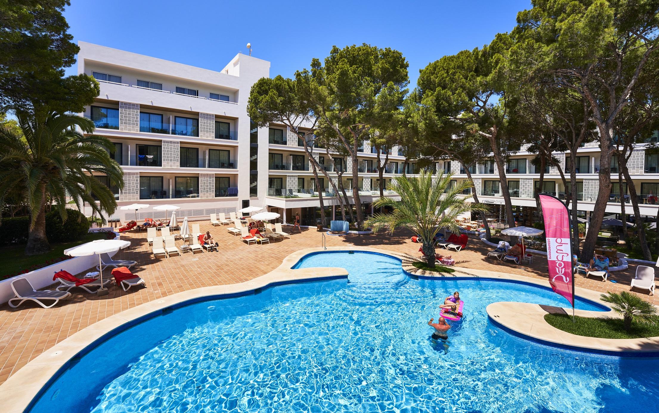 Hotel & Spa S'Entrador Playa Cala Ratjada  Esterno foto